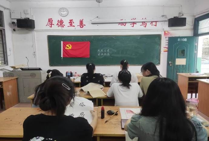 图示, 示意图
中度可信度描述已自动生成:ver1